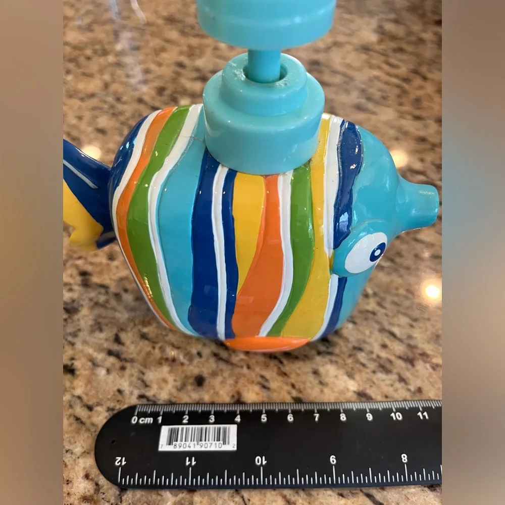 Kids Blue yellow green fish and tortoise hand soap dispenser toothbrush holder